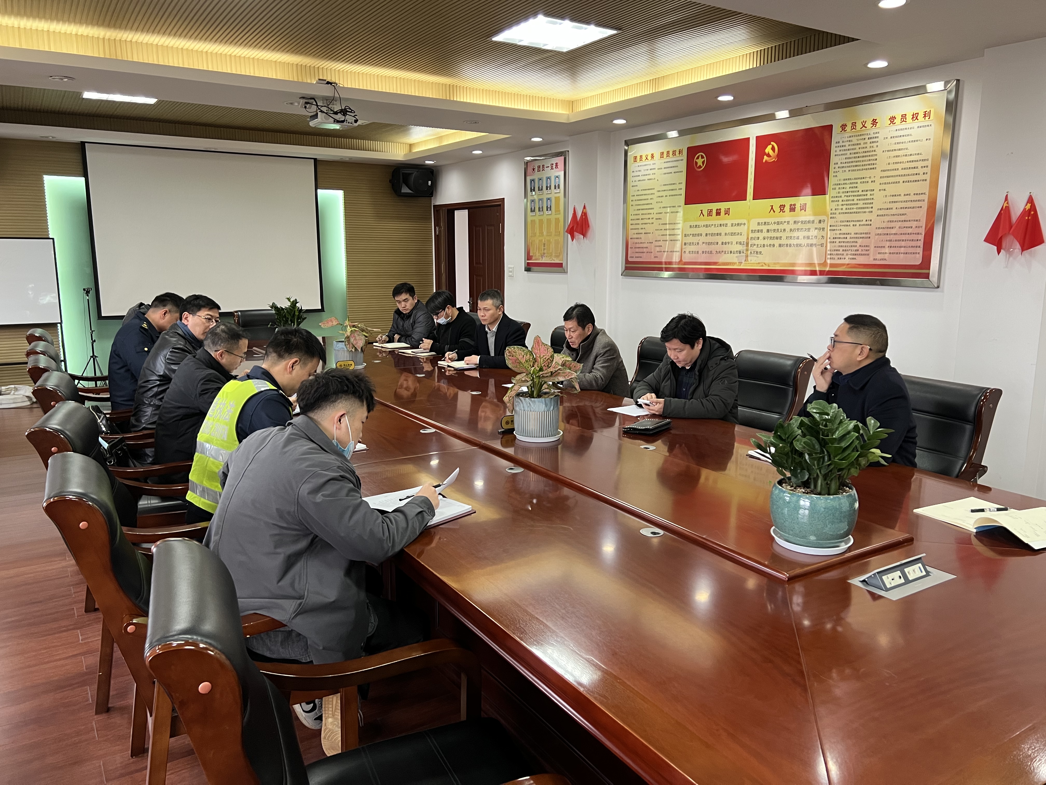 1642385147777627.jpg 20220113圖為三化一平專項整治會議召開 林堅攝.JPG