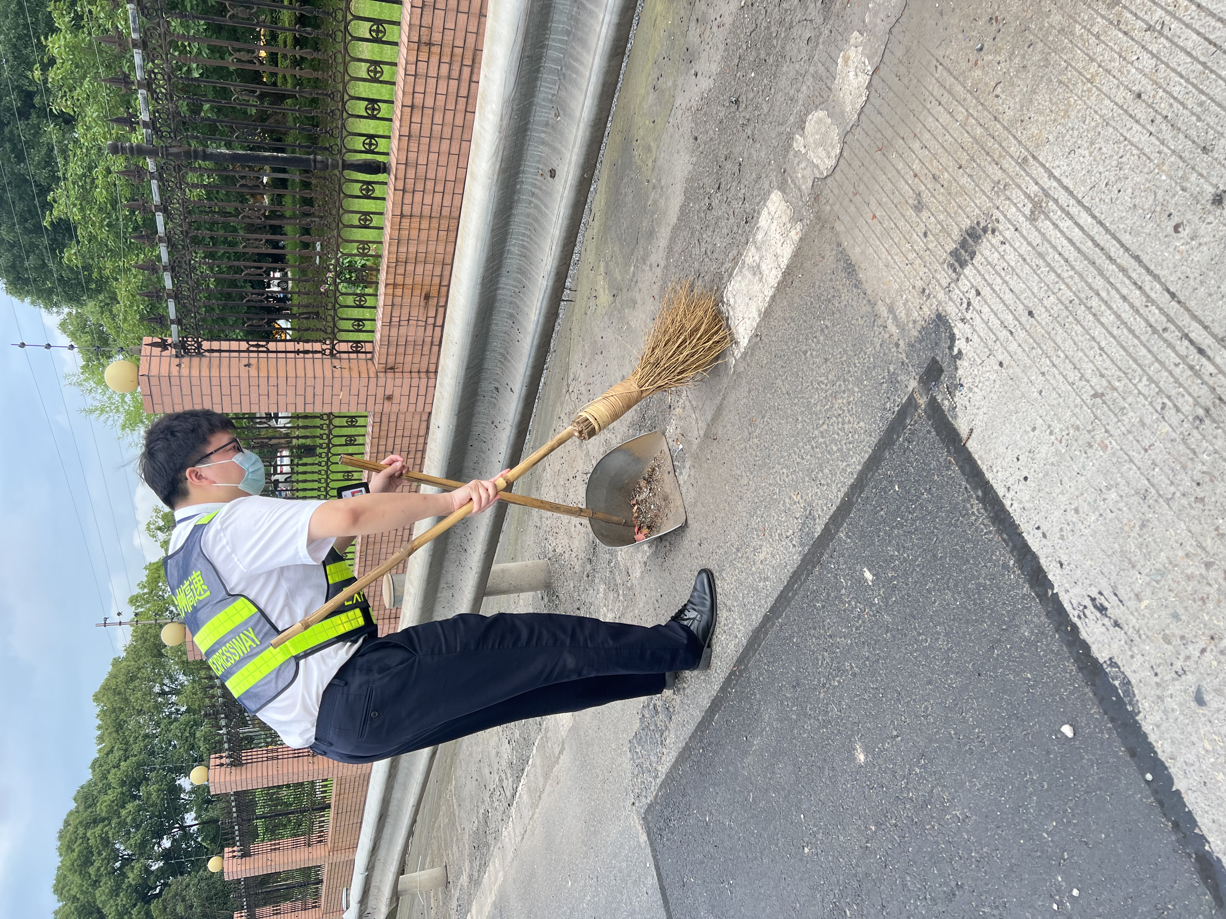 1688086070900540.jpg cb4aa7c87e8d60ad49eeceb6c7e5a86.jpg